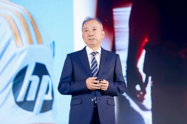 2024惠普商用AI战略暨AI PC新品发布会盛大举行智领无界未来_中华网(图2) 2024惠普商用AI战略暨AI PC新品发布会盛大举行智领无界未来_中华网(图2)